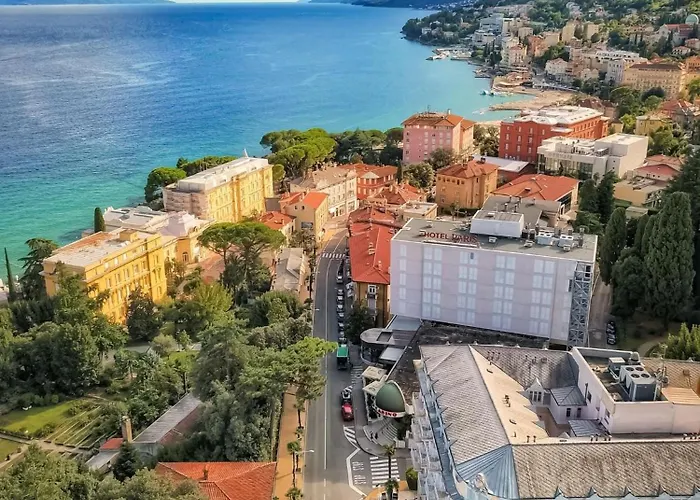 Blue Wave View Apartment *